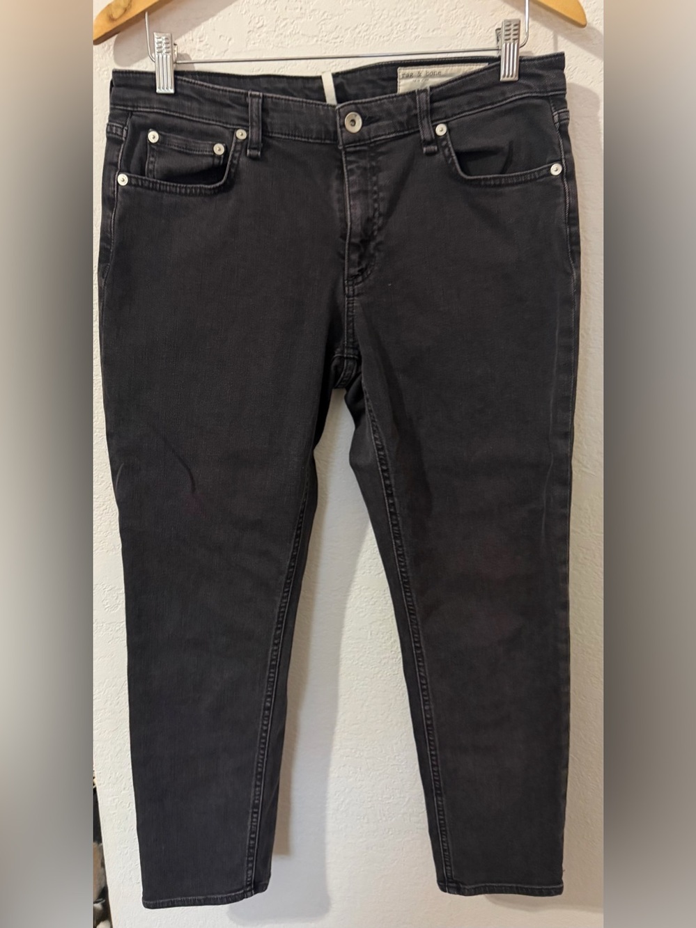 Rag & bone Dre Low Rise Boyfriend Jeans in Black Wash - Size 28